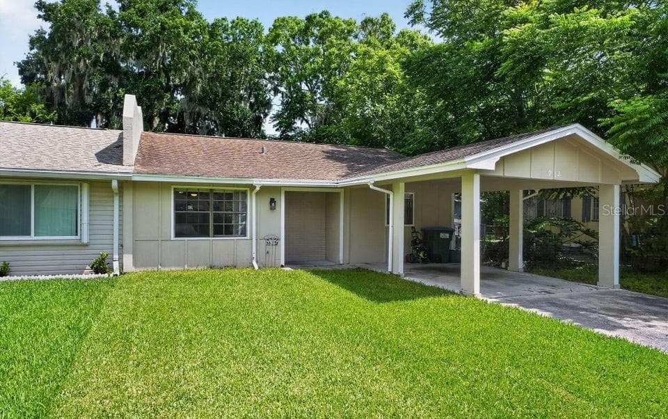912 ROYAL OAK COURT, HOLLY HILL, FL 32117