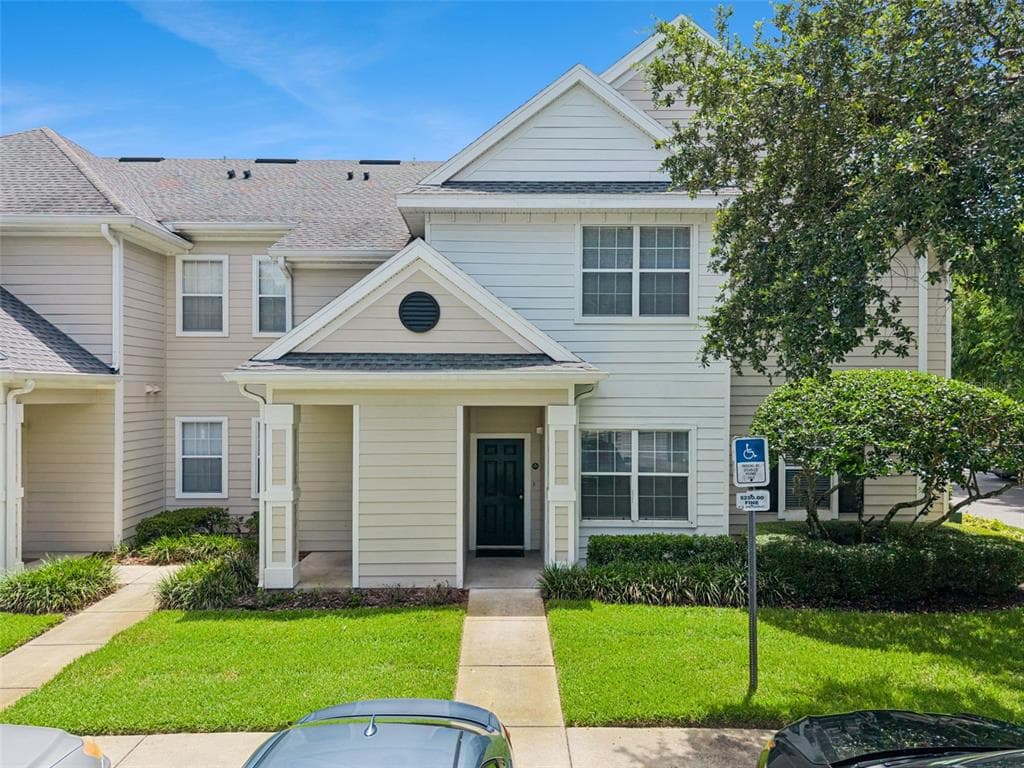 200 SOUTHERN PECAN CIRCLE # 104, WINTER GARDEN, FL 34787