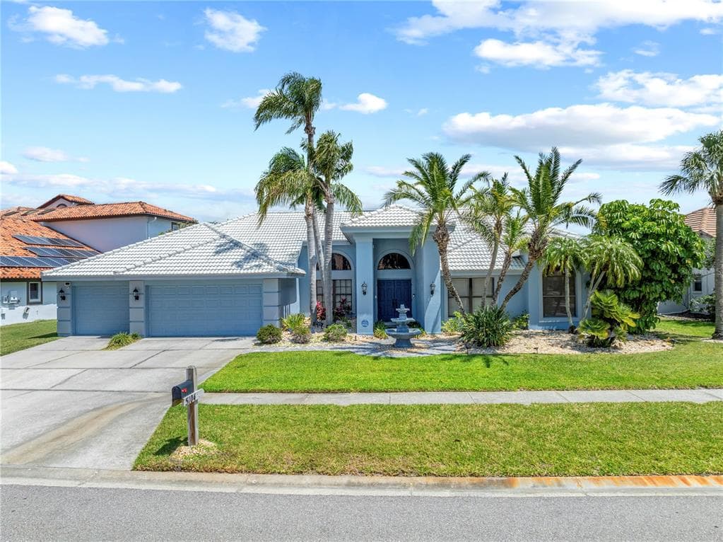 5104 E LONGBOAT BOULEVARD, TAMPA, FL 33615