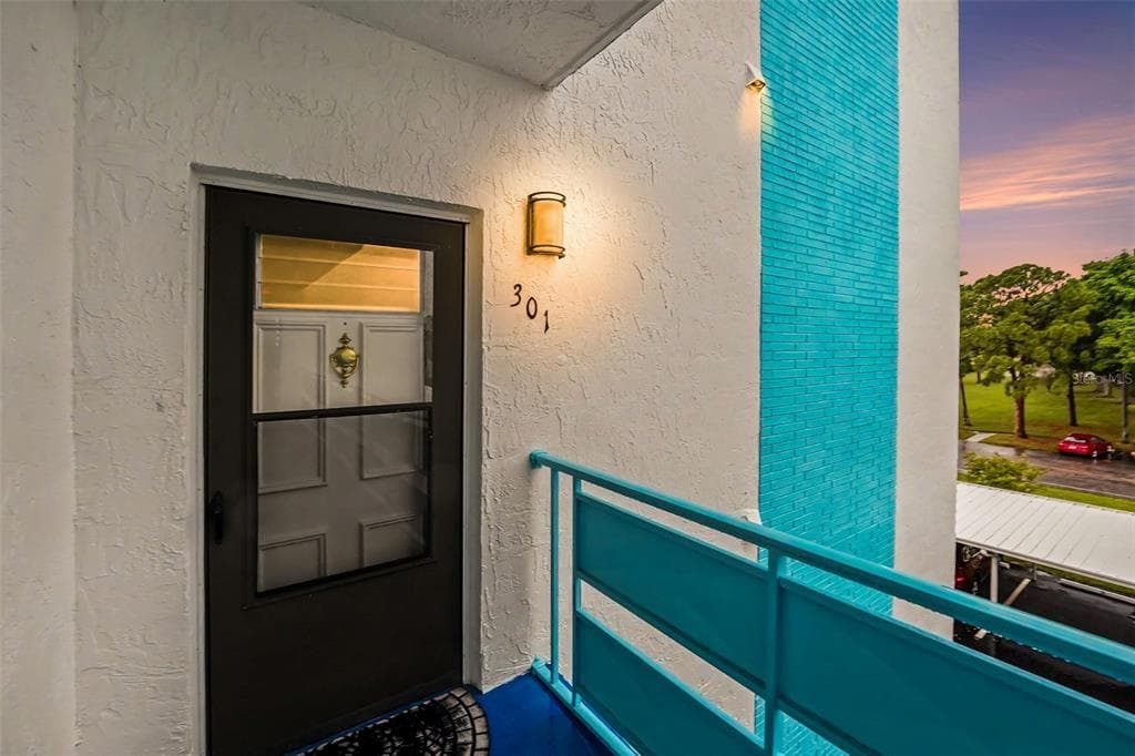 5970 80TH ST N # 301, ST PETERSBURG, FL 33709