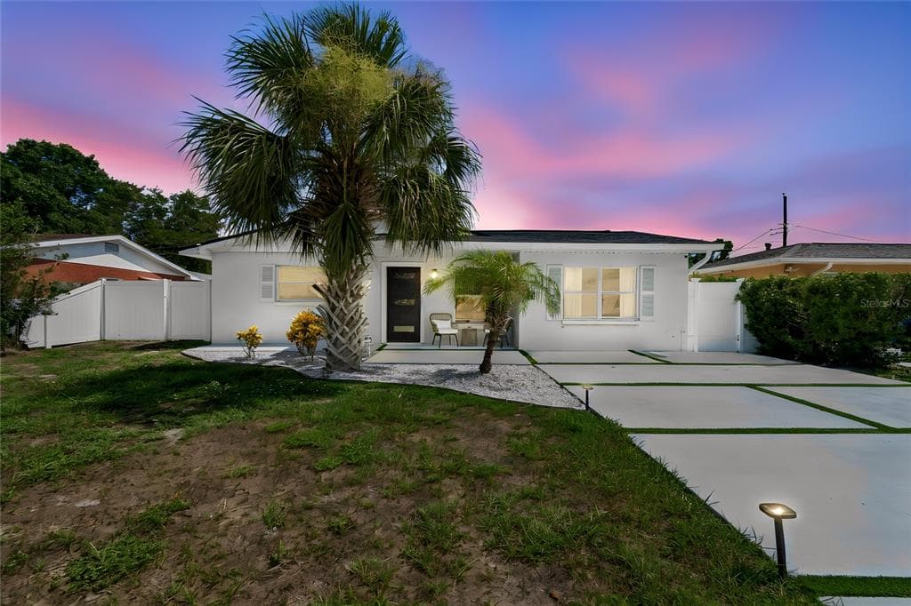 7508 W CARACAS STREET, TAMPA, FL 33615