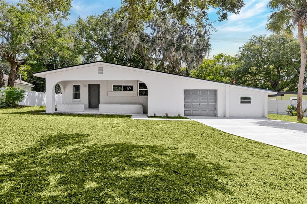 1375 LAKE DRIVE, CASSELBERRY, FL 32707