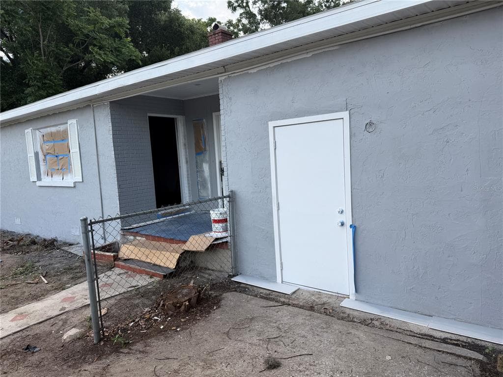 6044 SE AGNEW ROAD, BELLEVIEW, FL 34420