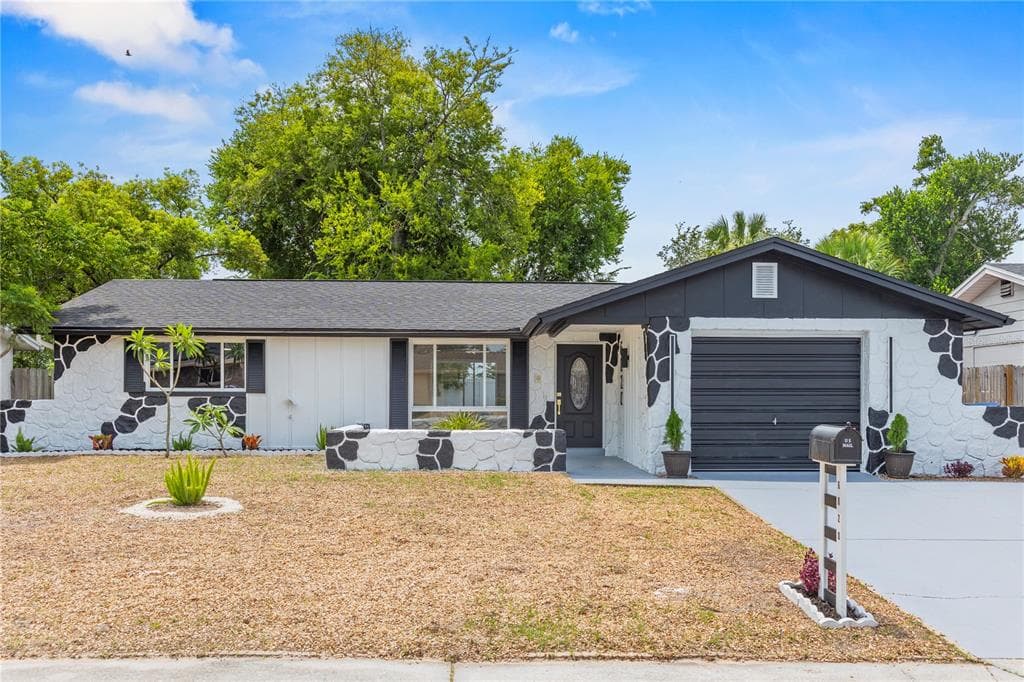 6820 EL CAMINO PALOMA STREET, PORT RICHEY, FL 34668