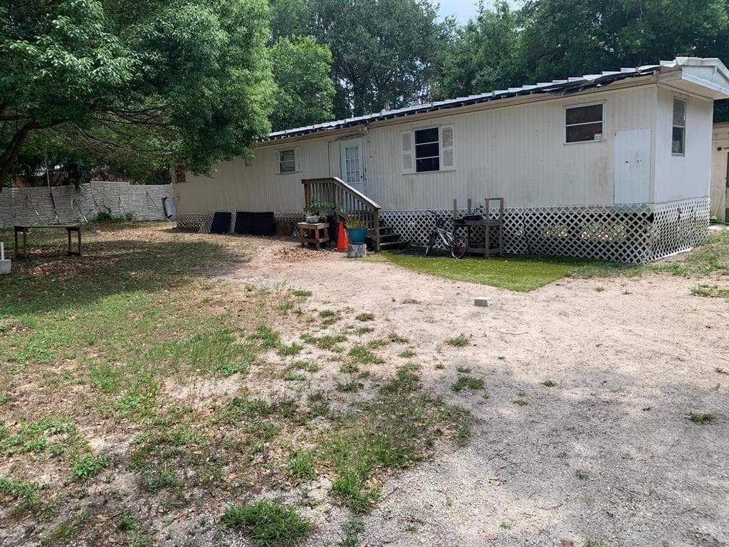 10803 TUCKAWAY DRIVE, THONOTOSASSA, FL 33592