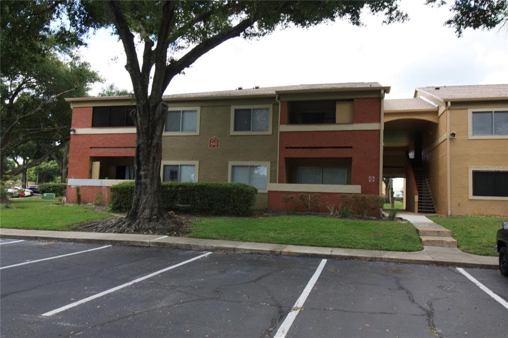 660 KENWICK CIRCLE # 104, CASSELBERRY, FL 32707