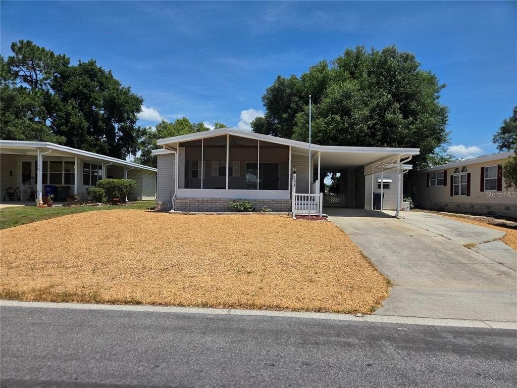 3224 MANATEE ROAD, TAVARES, FL 32778