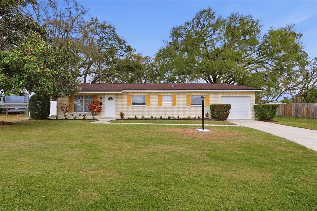 2327 W KNOLLWOOD PLACE, TAMPA, FL 33604