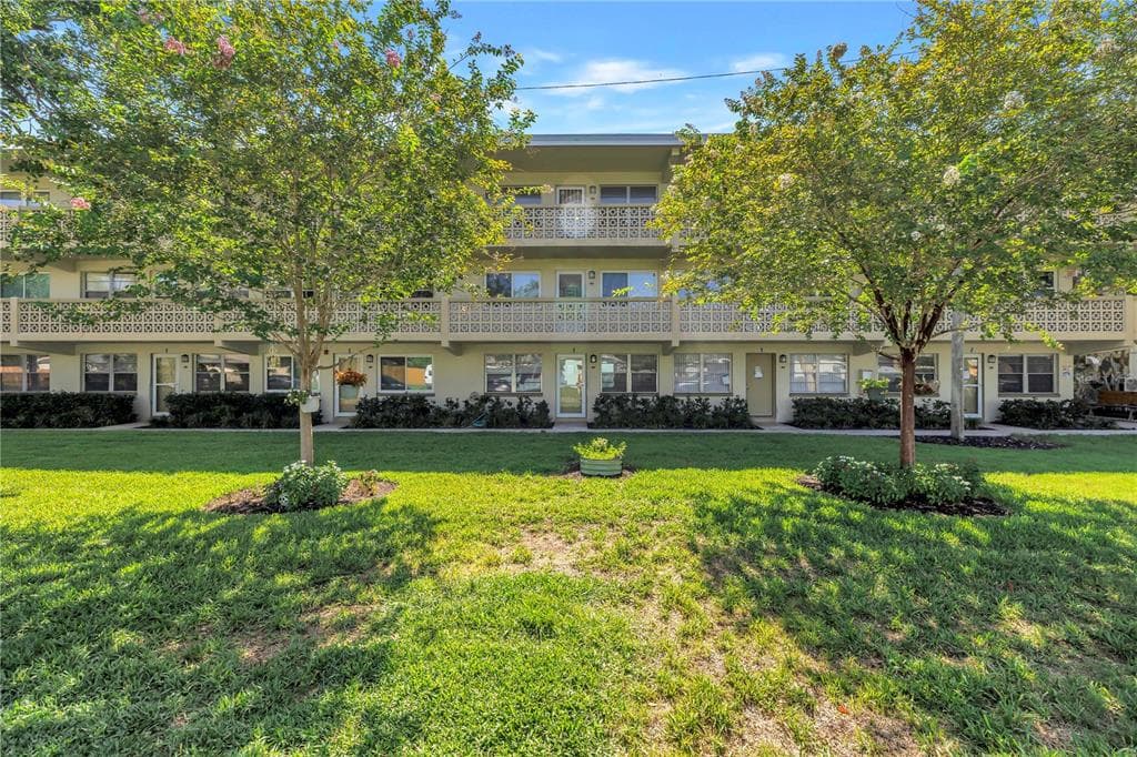 1051 79TH AVENUE N # 105, ST PETERSBURG, FL 33702
