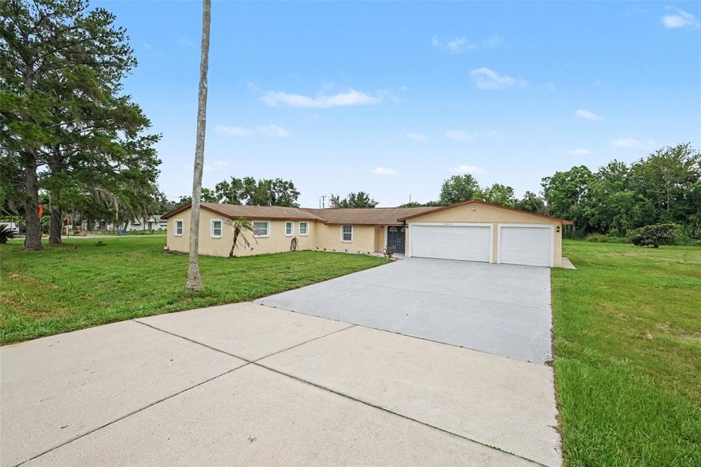 9220 MCINTOSH ROAD, DOVER, FL 33527