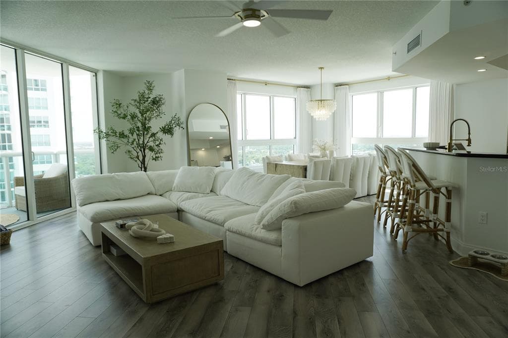 241 RIVERSIDE DRIVE # 2009, HOLLY HILL, FL 32117