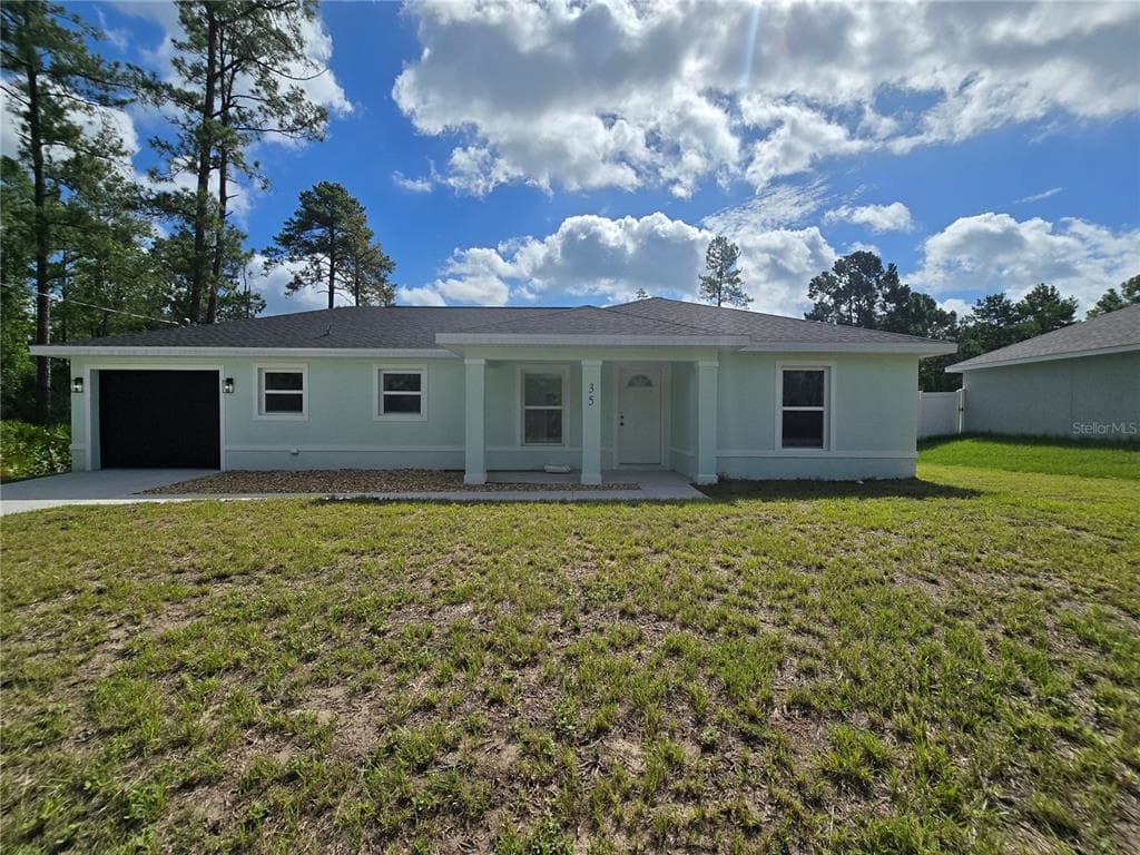 35 SEQUOIA TRAIL, OCKLAWAHA, FL 32179