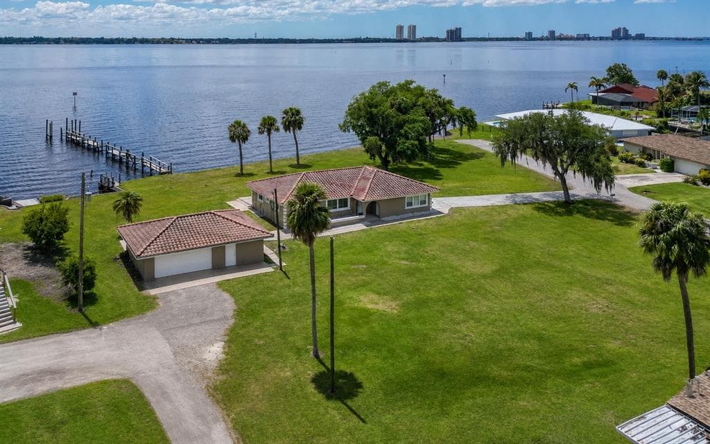 1808 STEVENSON ROAD, NORTH FORT MYERS, FL 33917