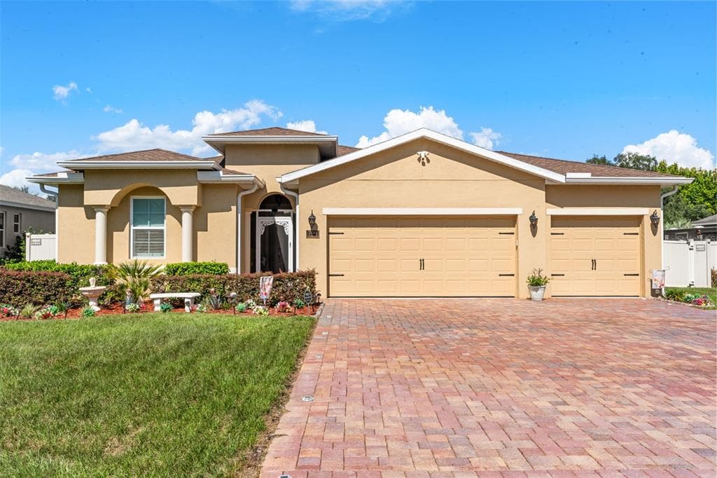 700 S FLORIDA AVENUE, HOWEY IN THE HILLS, FL 34737