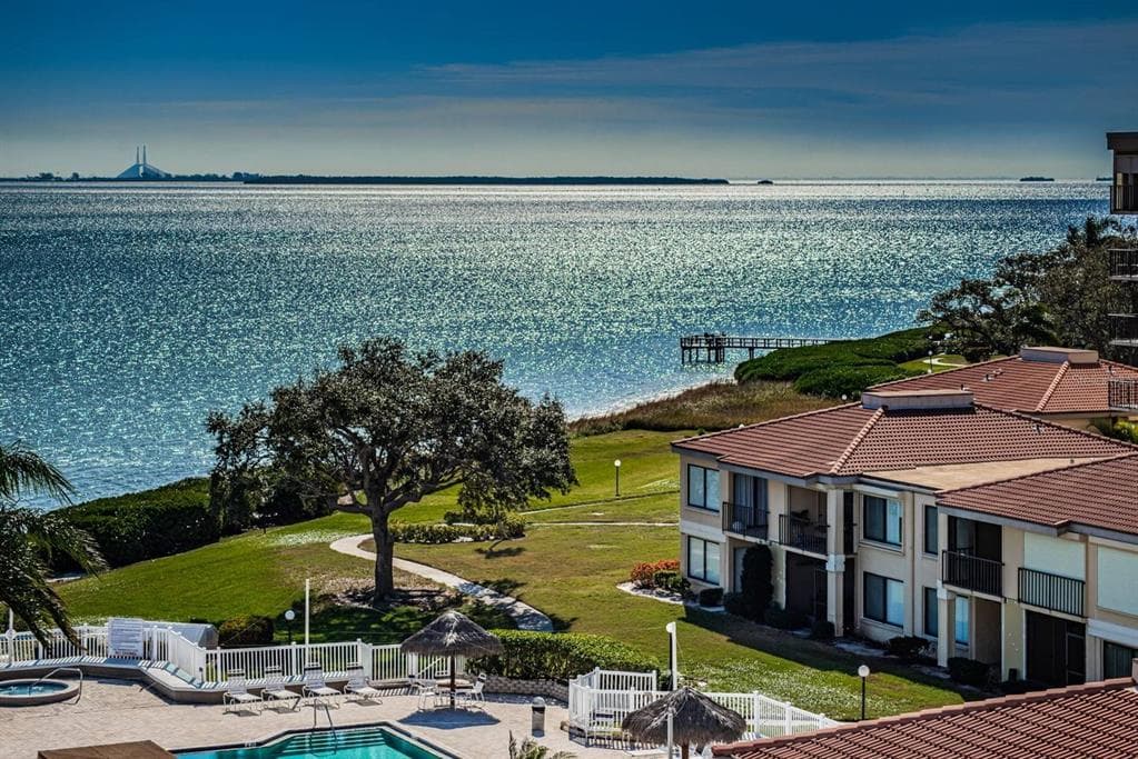 6104 PALMA DEL MAR BOULEVARD S # 304, ST PETERSBURG, FL 33715