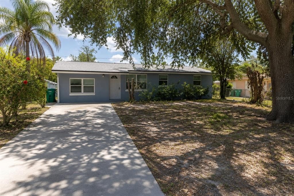 217 BETTY AVENUE S, DUNDEE, FL 33838