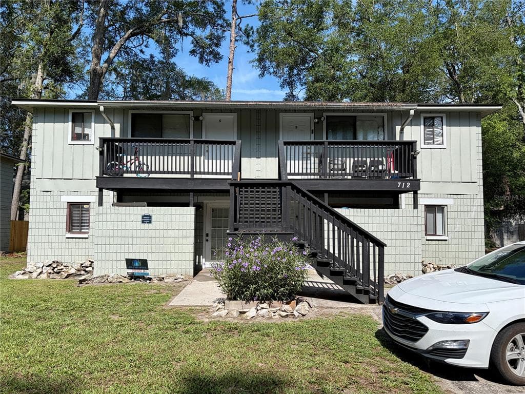712 SW 70TH TERRACE, GAINESVILLE, FL 32607
