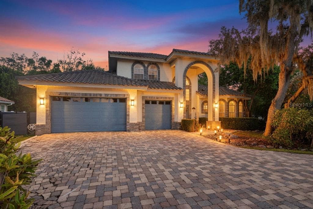 4660 LAUREL OAK LANE NE, ST PETERSBURG, FL 33703