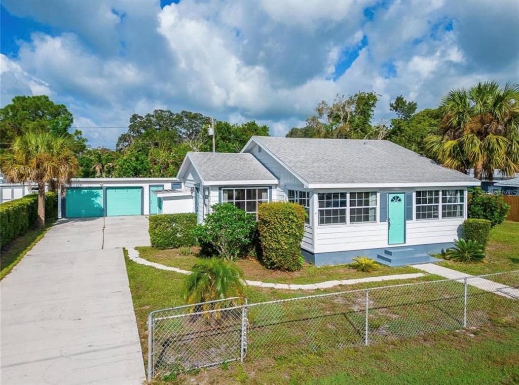 1564 S MICHIGAN AVENUE, CLEARWATER, FL 33756