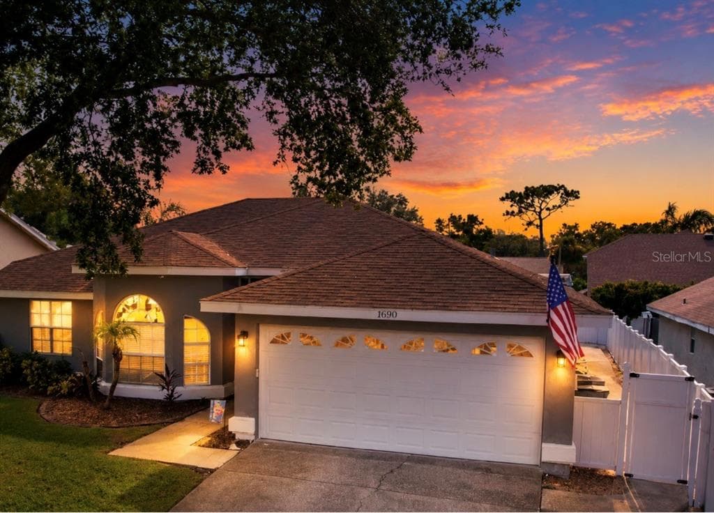 1690 WINNERS CIRCLE, TARPON SPRINGS, FL 34689