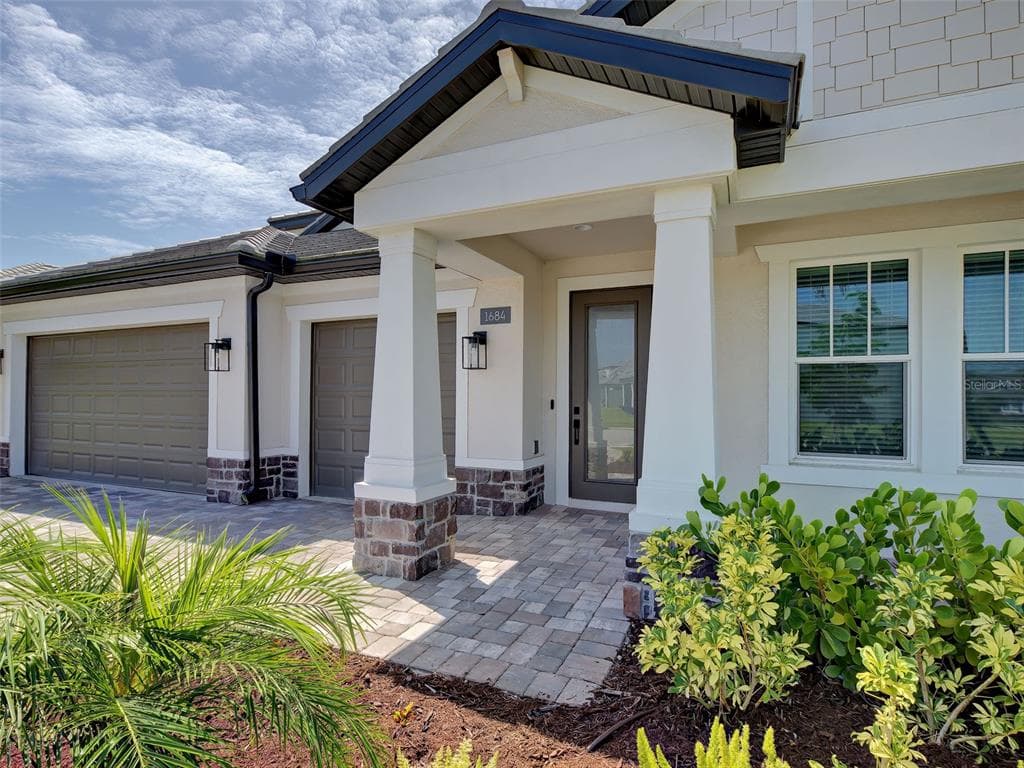 1684 LUGANO CIRCLE, NOKOMIS, FL 34275