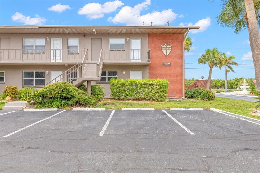 2 CAUSEWAY BOULEVARD # 101, DUNEDIN, FL 34698