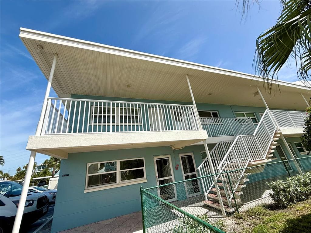 6111 E 2ND STREET E # #17, ST PETE BEACH, FL 33706