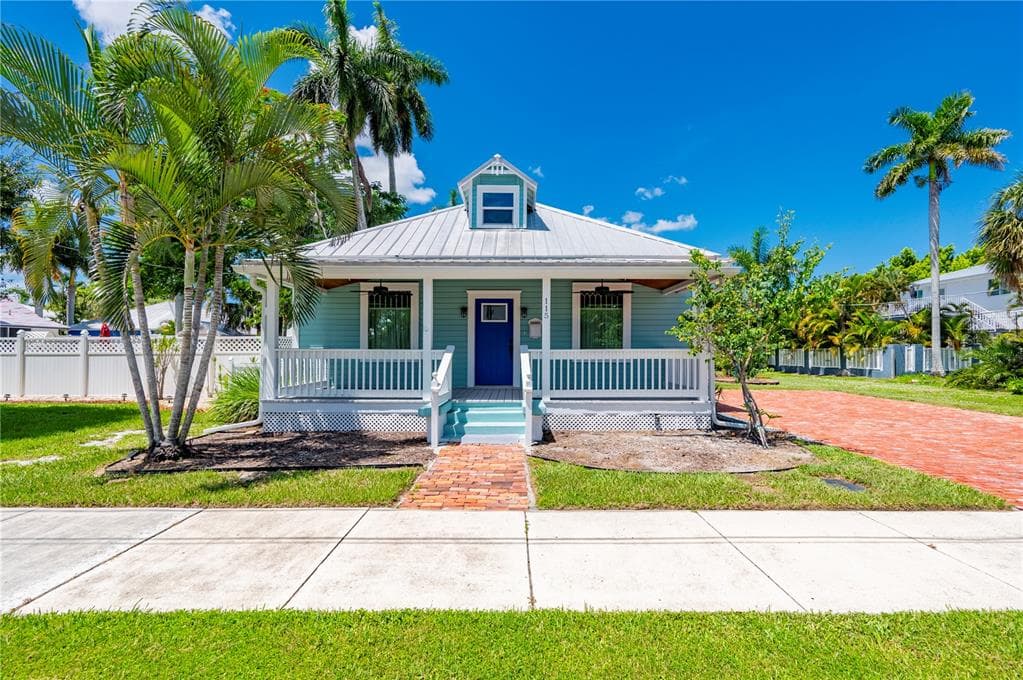 115 GILL STREET, PUNTA GORDA, FL 33950
