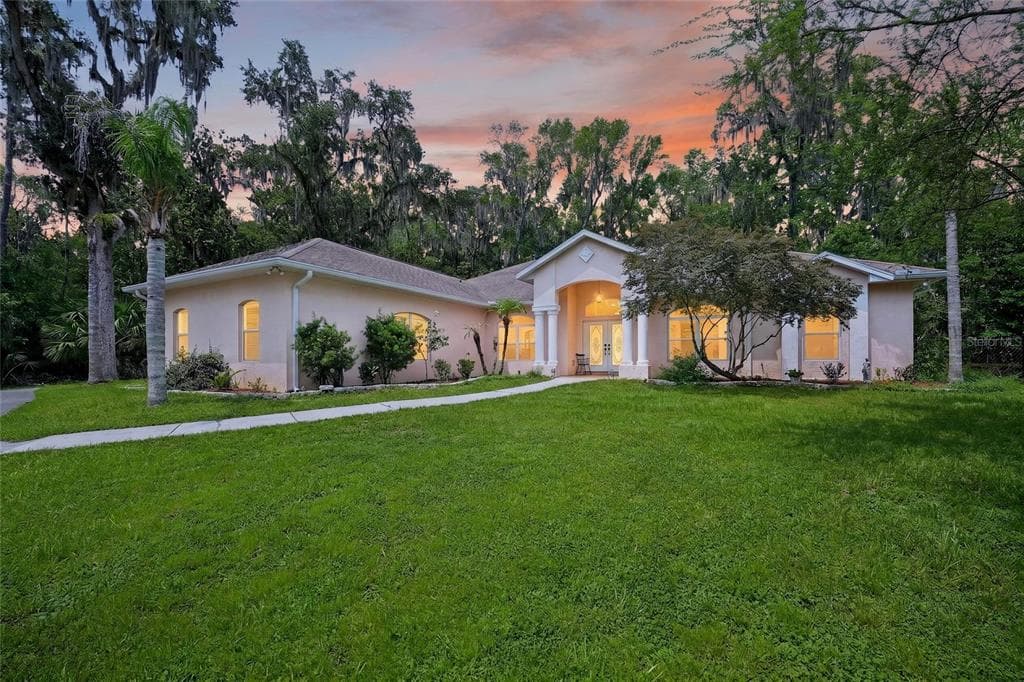 19040 NW 88TH AVENUE ROAD, REDDICK, FL 32686