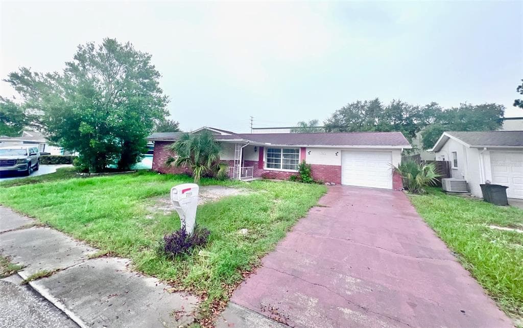 7204 ISLE DRIVE, PORT RICHEY, FL 34668