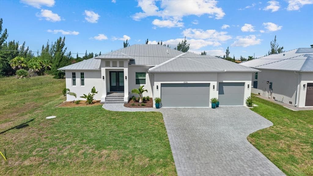 8086 CLYDE CIRCLE, PORT CHARLOTTE, FL 33981