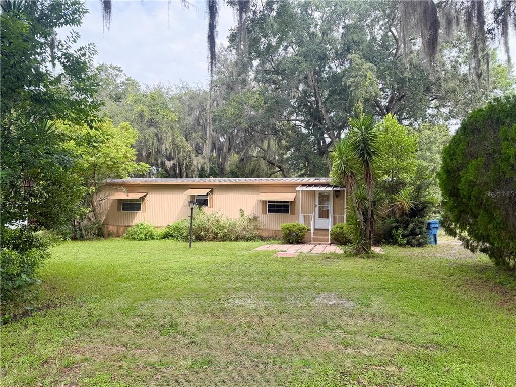 141 ROBINHOOD DRIVE, DELAND, FL 32724