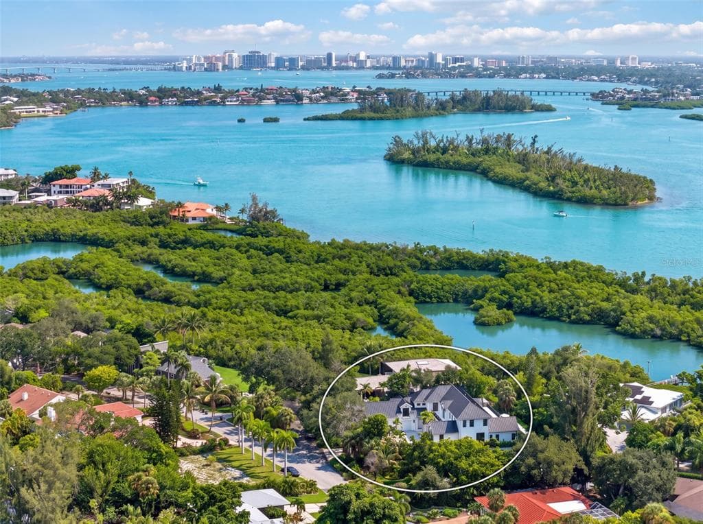 656 TROPICAL CIRCLE, SARASOTA, FL 34242