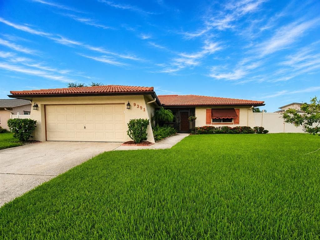 9391 118TH LANE, SEMINOLE, FL 33772