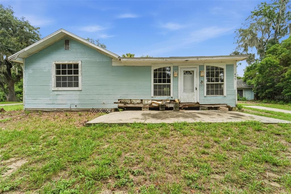 495 NORTH STREET, DE LEON SPRINGS, FL 32130