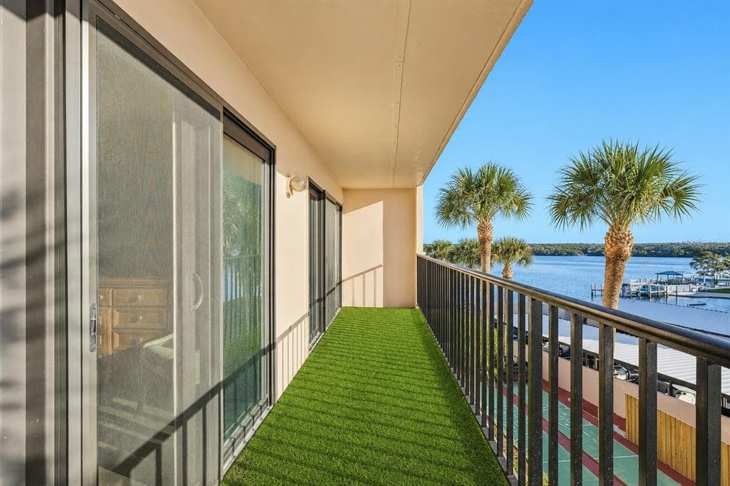 51 ISLAND WAY # 311, CLEARWATER BEACH, FL 33767