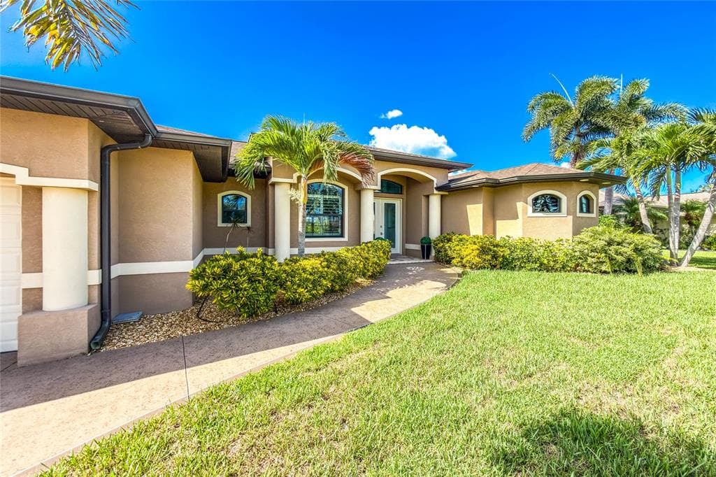 4 WHITE MARSH LANE, ROTONDA WEST, FL 33947