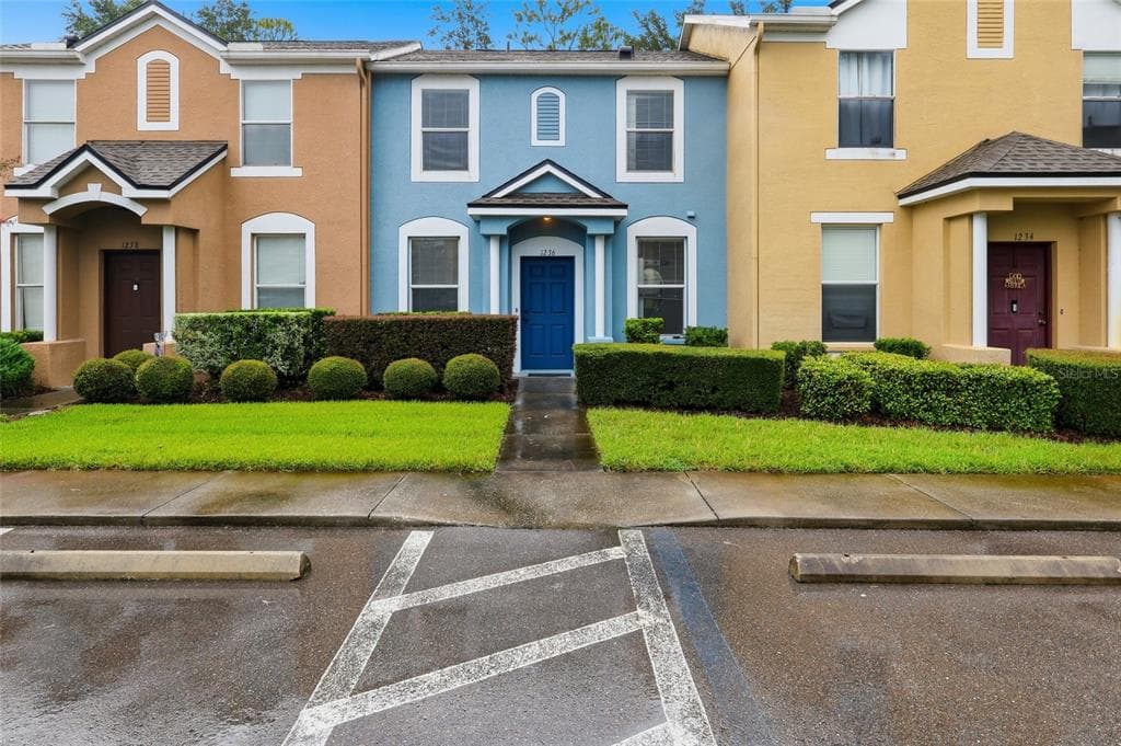 1236 BLENHEIM COURT, WESLEY CHAPEL, FL 33543