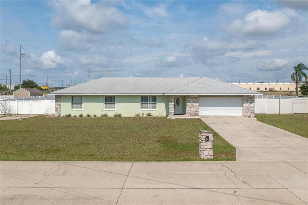 411 COUNTRY PINE ROAD, HAINES CITY, FL 33844