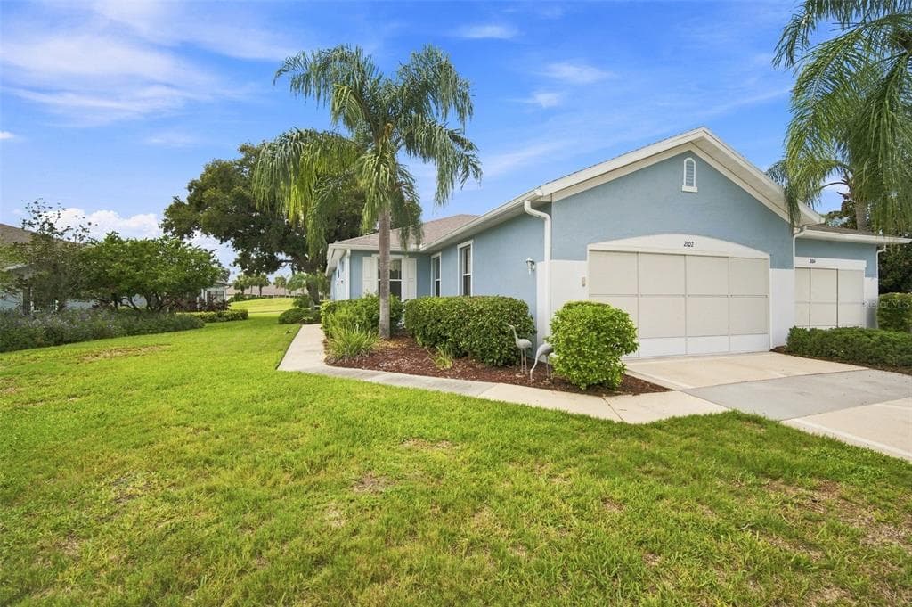 2102 ACADIA GREENS DRIVE # 2102, SUN CITY CENTER, FL 33573