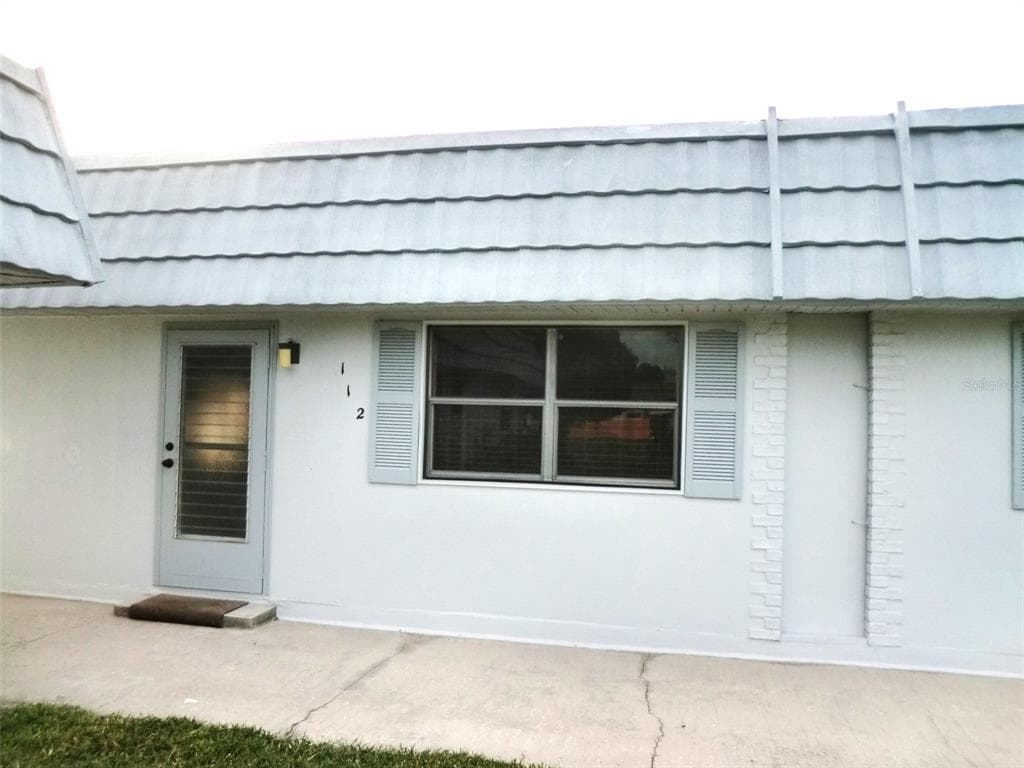 202 BEDFORD TRAIL # 112, SUN CITY CENTER, FL 33573