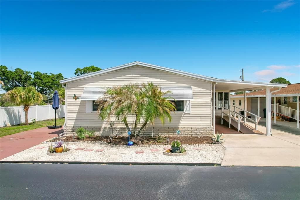 452 PAR DRIVE, FROSTPROOF, FL 33843
