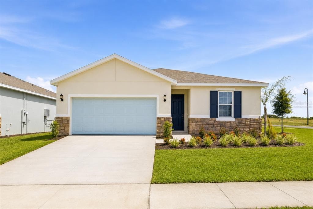 5731 HIAWASSEE ROAD, OKAHUMPKA, FL 34762