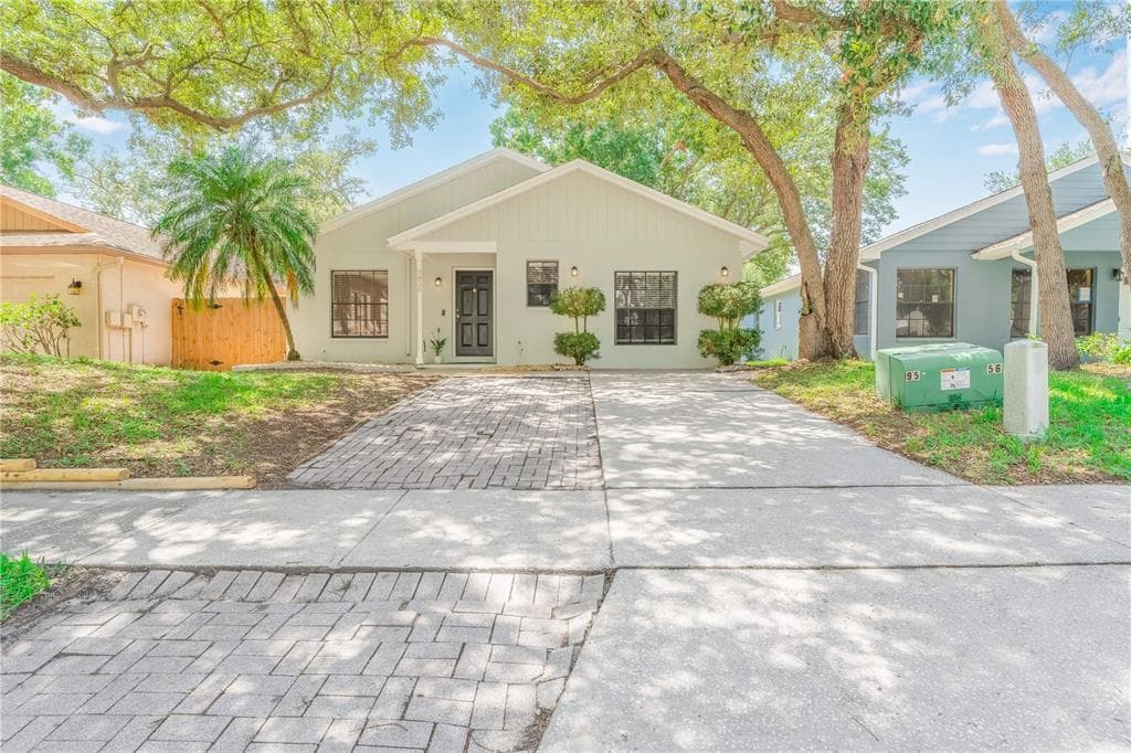 3826 LAKE SHORE DRIVE, PALM HARBOR, FL 34684