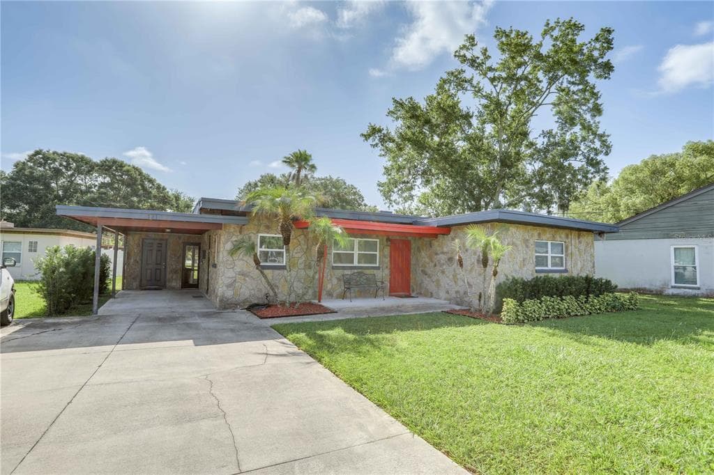 121 S TRIPLET LAKE DRIVE, CASSELBERRY, FL 32707