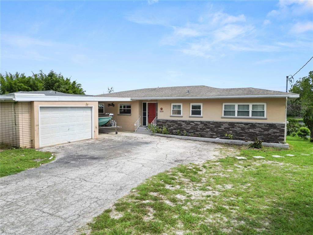228 W LAKE INA DRIVE, WINTER HAVEN, FL 33884