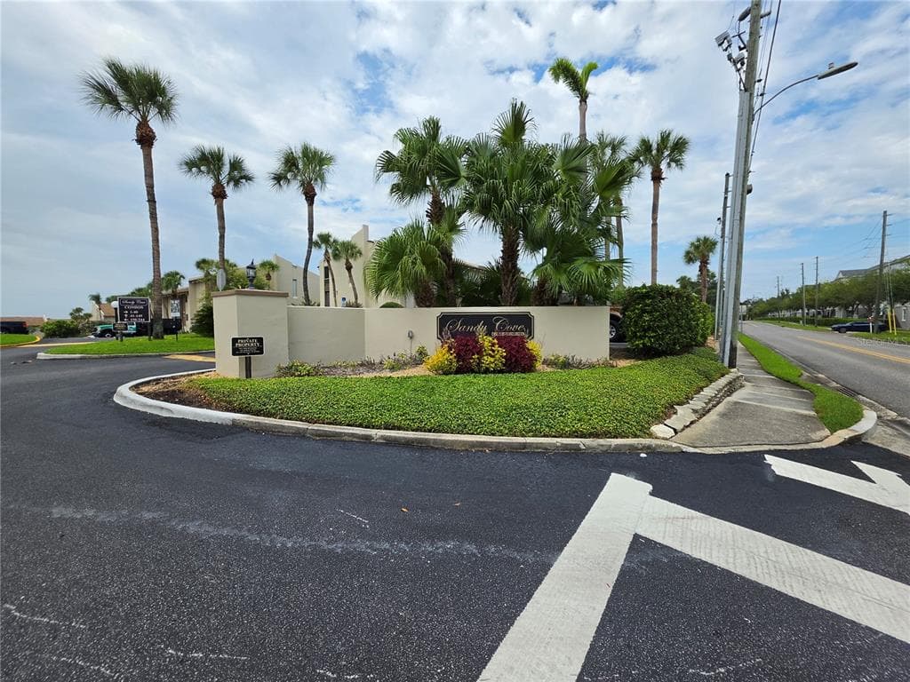 618 ORANGE DRIVE # 207, ALTAMONTE SPRINGS, FL 32701