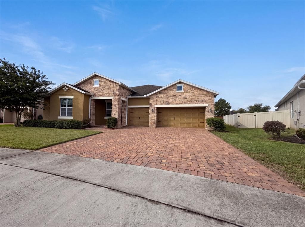 918 BLACKTHORN DRIVE, APOPKA, FL 32703