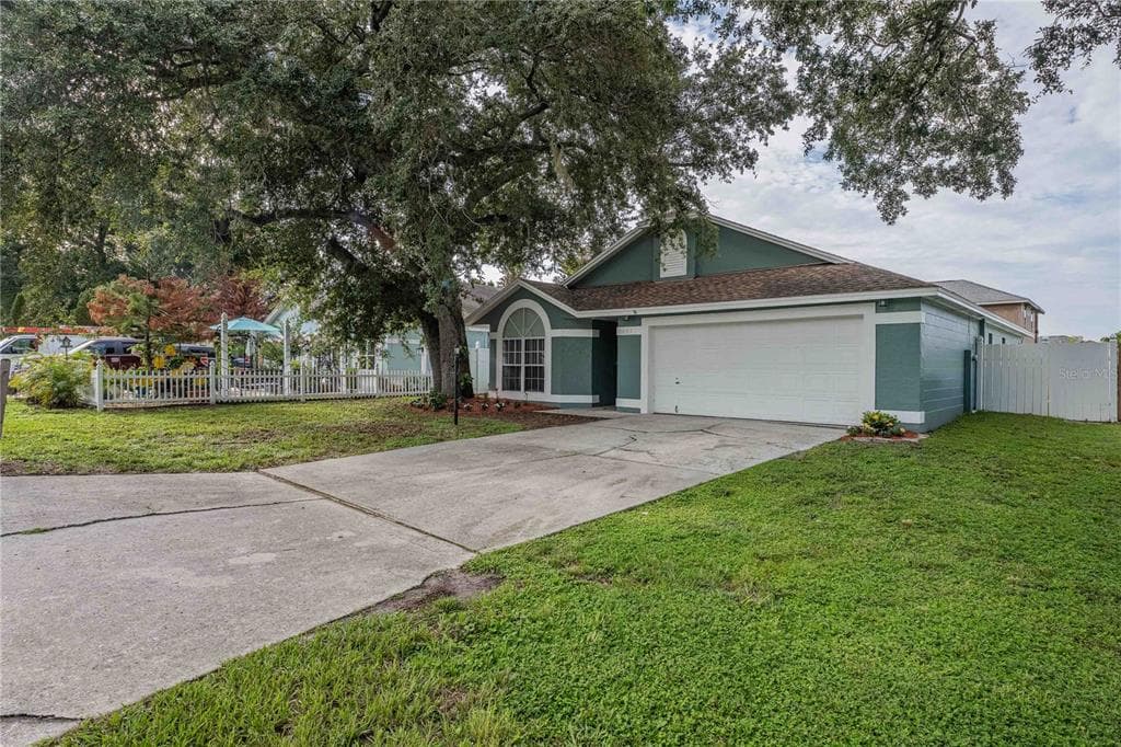 1695 LAKESIDE DRIVE, BARTOW, FL 33830