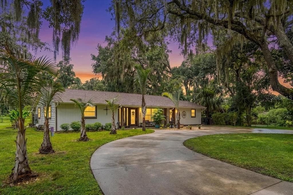 205 CAGLE ROAD, BRANDON, FL 33511